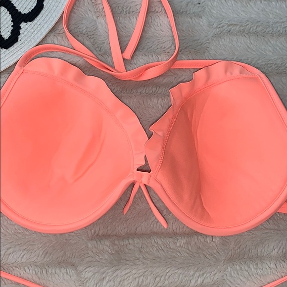 Victoria’s Secret Women’s Push Up Bikini Top - Picture 4 of 5